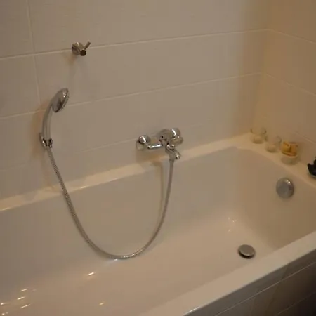 Nieuwbouwappartement Met Zeezicht In Bad