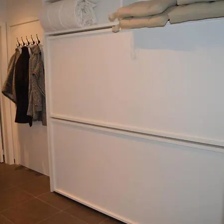 아파트 Nieuwbouwappartement Met Zeezicht In Bad